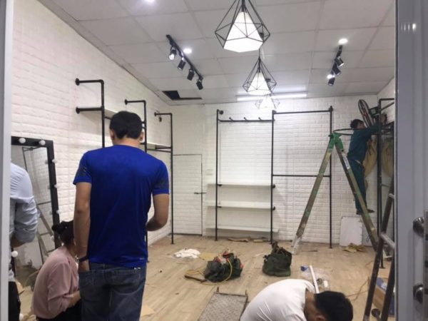 Thi công tòn bộ shop mn chỉ việc chọn ngày khai trương thôi