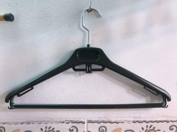 Móc nhựa thanh lí có ngáng