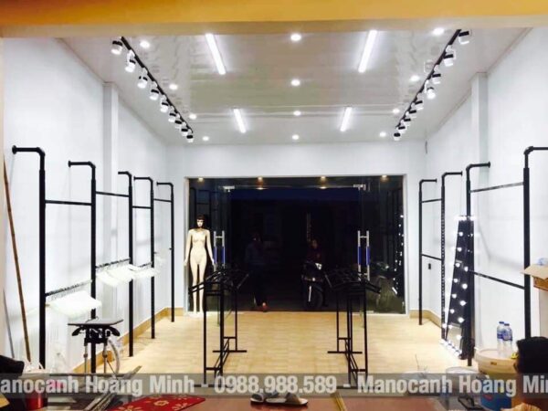 Mẫu shop nữ màu đen tại Phú Thọ