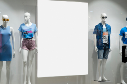 manocanh nhựa cả người